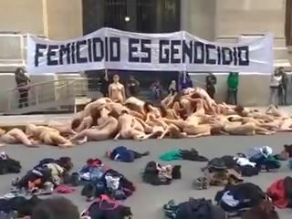 Nagie kobiety protest w argentyna -colour wersja: x oceniono film 01